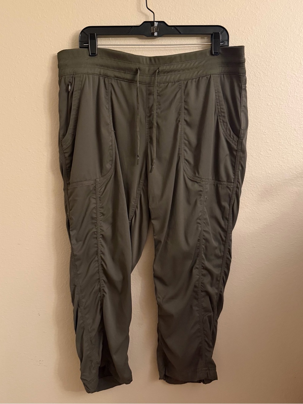 Women's North Face Olive Green Performance Jogger Pants Size XL